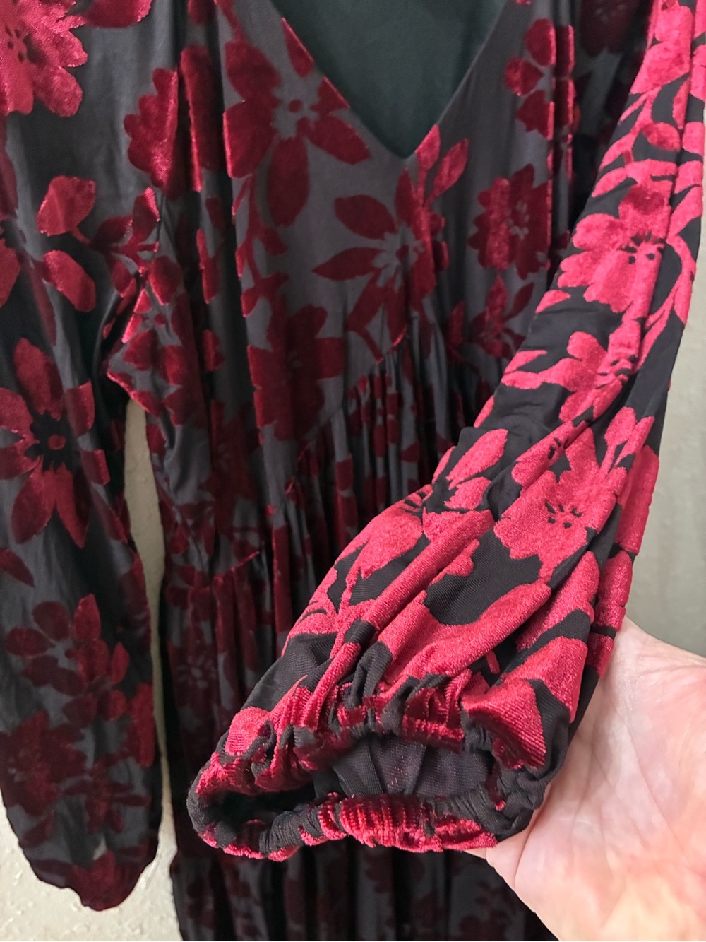 Taylor Women’s 10 Burgundy Floral Velvet Burnout V-Neck Long Sleeve Dress - Picture 6 of 8